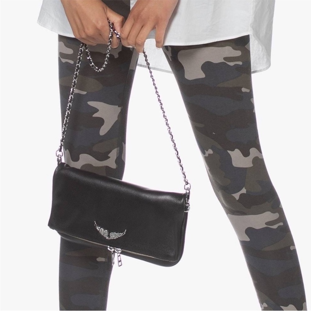 Zadig & Voltaire Bag Rocky Foldover Clutch Crossbody in Pebbled Leather Black - Picture 4 of 11